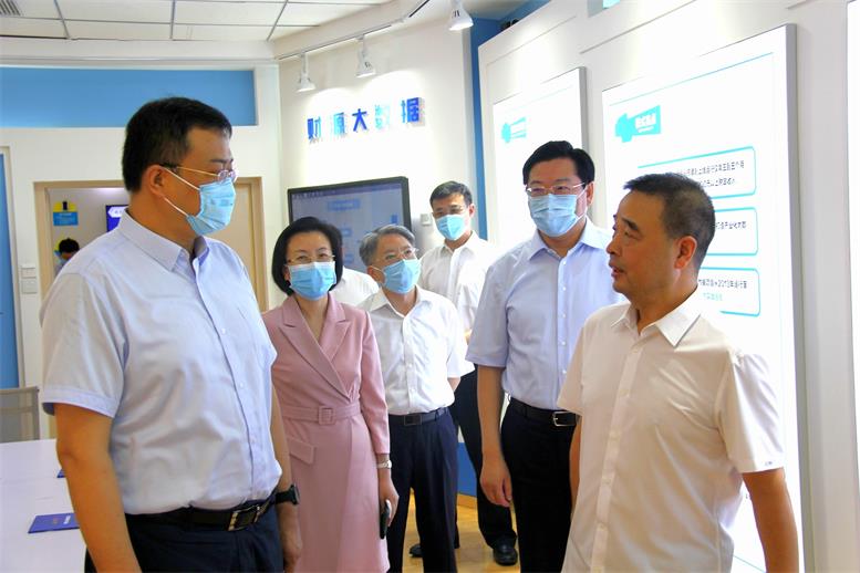 副省长高涛莅临4688美高梅集团信息视察调研